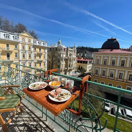 Balconies Above Colonnade Apartment Marianske Lazne Exterior photo